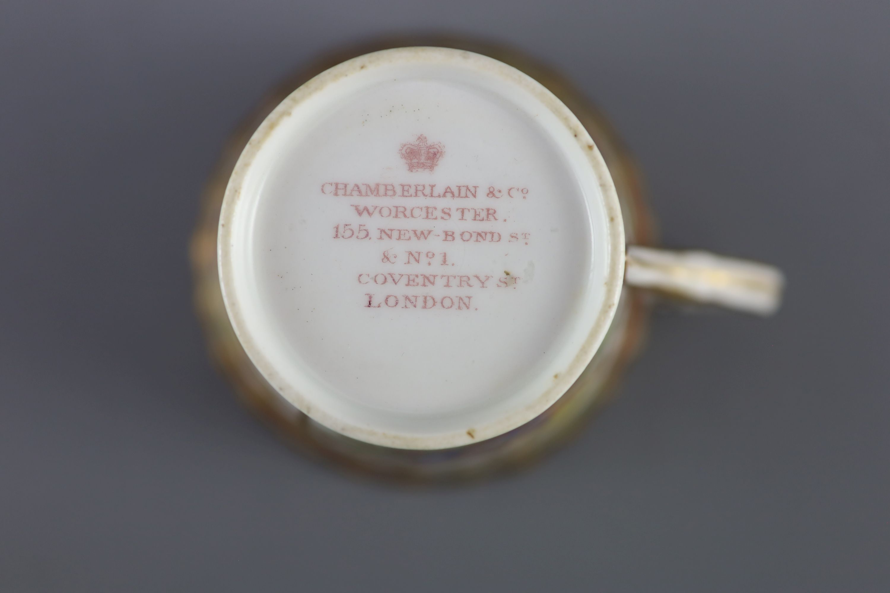 A Chamberlain & Co. Worcester ‘Bengal Tiger’ or ‘Dragons in Compartments’ part tea and coffee set, c.1840, (14)